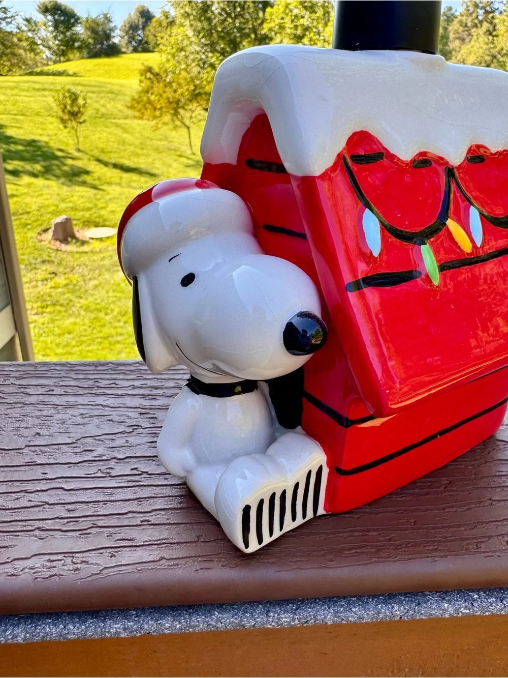 Peanuts Red Snoopy Doghouse Ceramic Soap Dispenser 🛁